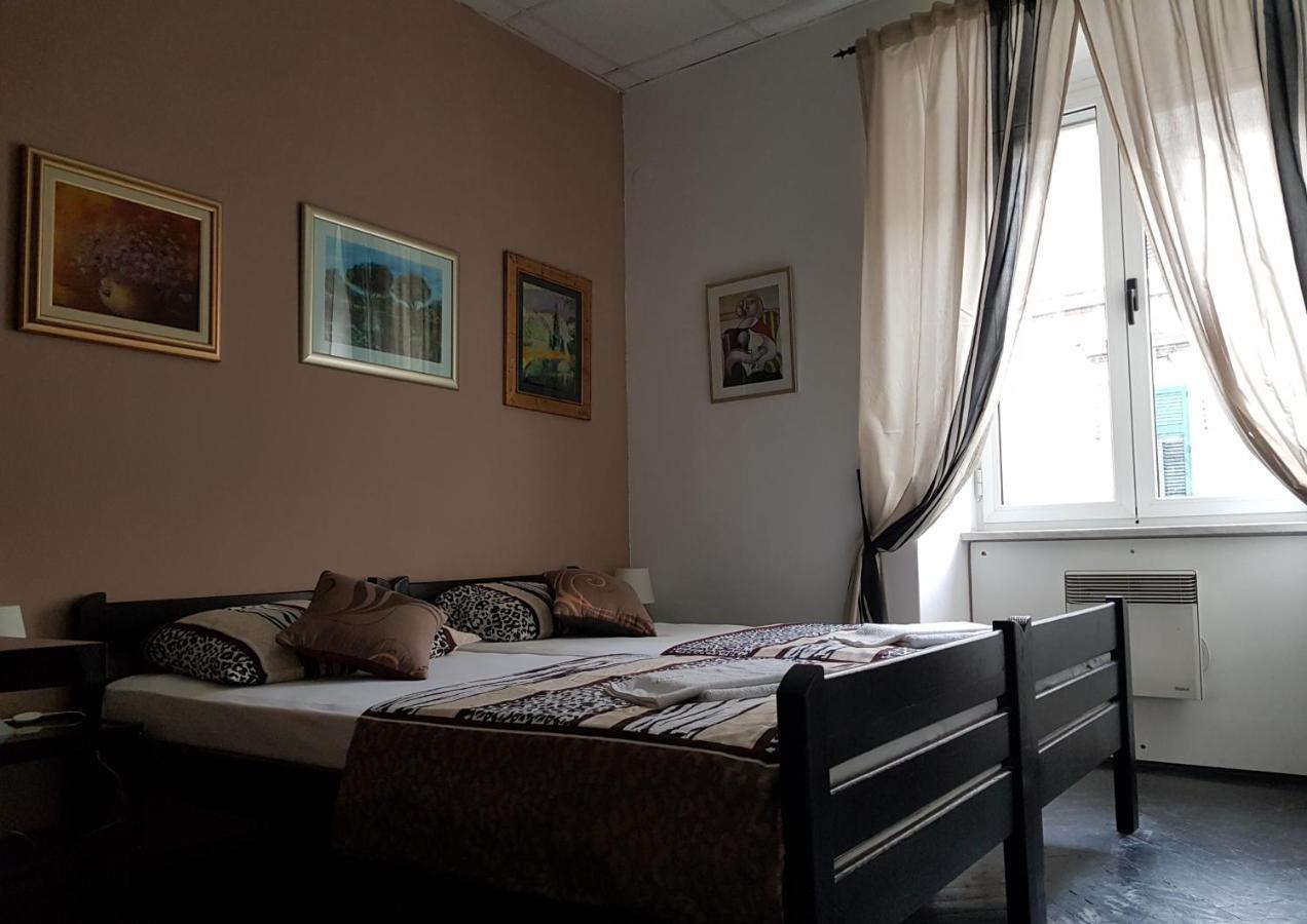 Hostel Morcic Ri ริเยกา ภายนอก รูปภาพ