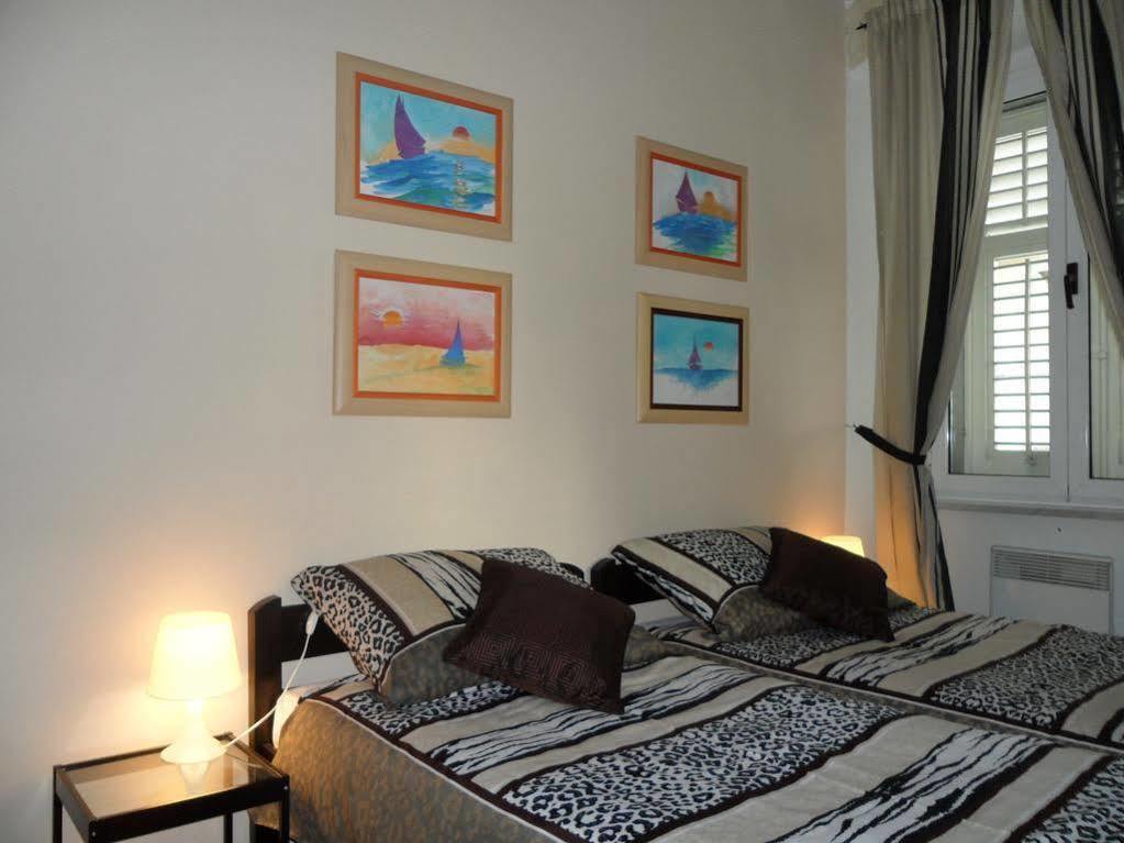 Hostel Morcic Ri ริเยกา ภายนอก รูปภาพ